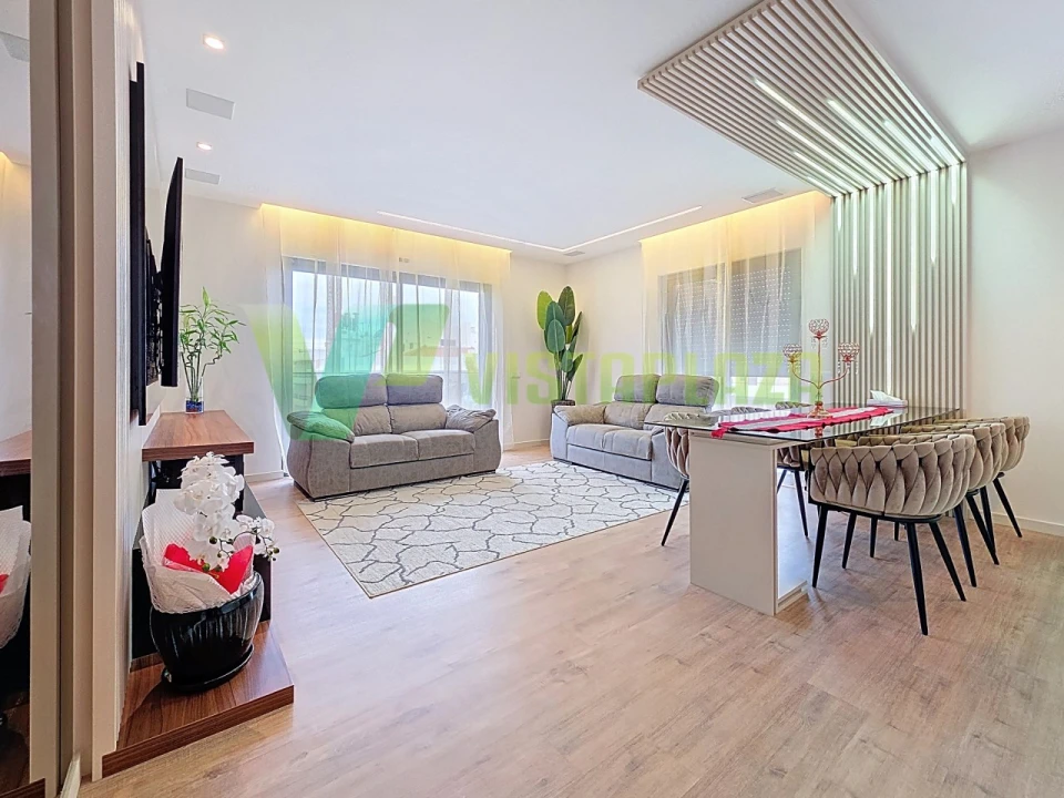 Apartamento T4 para Venda em Portimão Foto 1