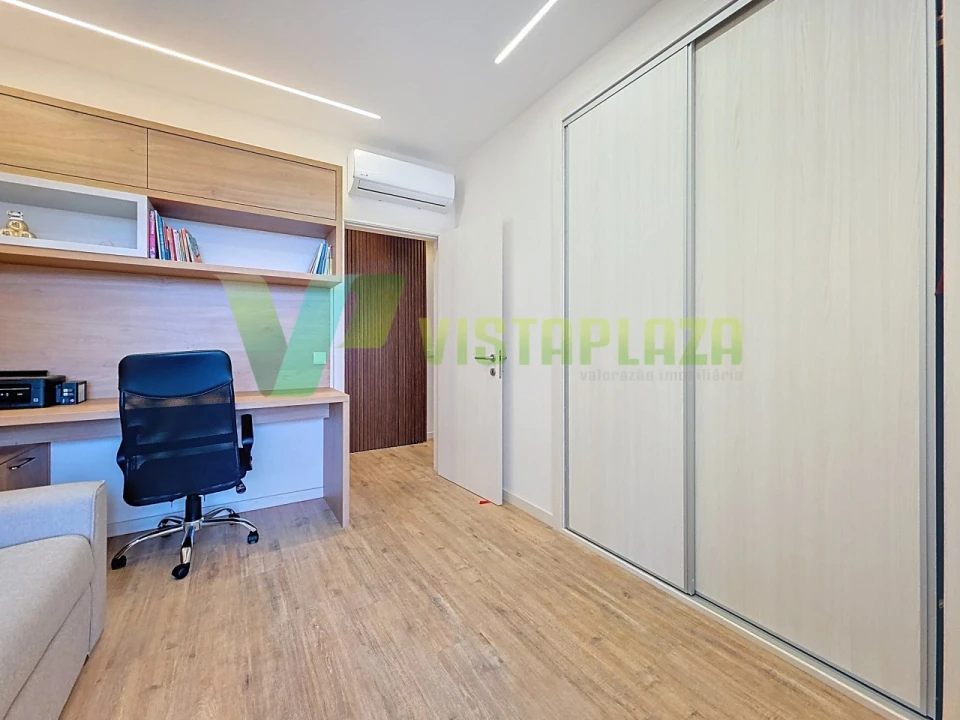 Apartamento T4 para Venda em Portimão Foto 17