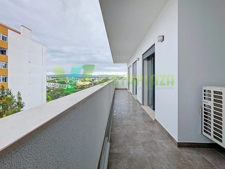 Apartamento T4 para Venda em Portimão Foto 18
