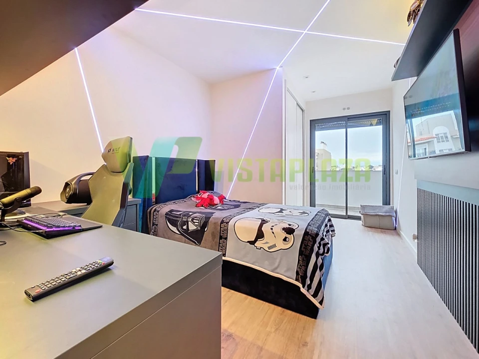 Apartamento T4 para Venda em Portimão Foto 20