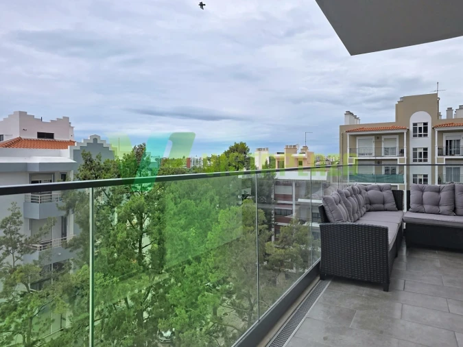 Apartamento T4 para Venda em Portimão Foto 12