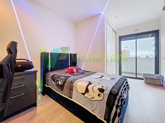 Apartamento T4 para Venda em Portimão Foto 22