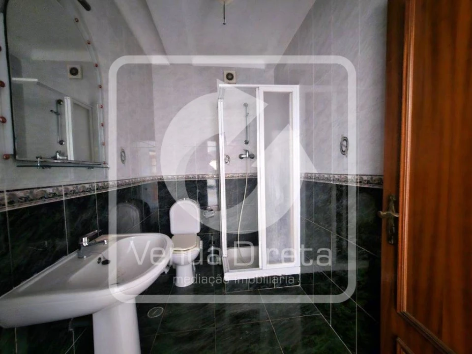 Apartamento T4 para Venda em Gaio-Rosário e Sarilhos Pequenos Foto 17