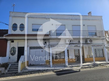 Apartamento T4 para Venda em Gaio-Rosário e Sarilhos Pequenos