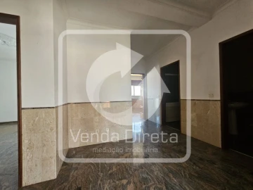 Apartamento T4 para Venda em Gaio-Rosário e Sarilhos Pequenos