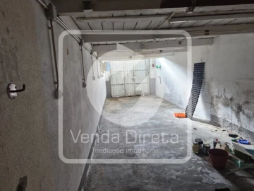 Loja para Venda em Gaio-Rosário e Sarilhos Pequenos