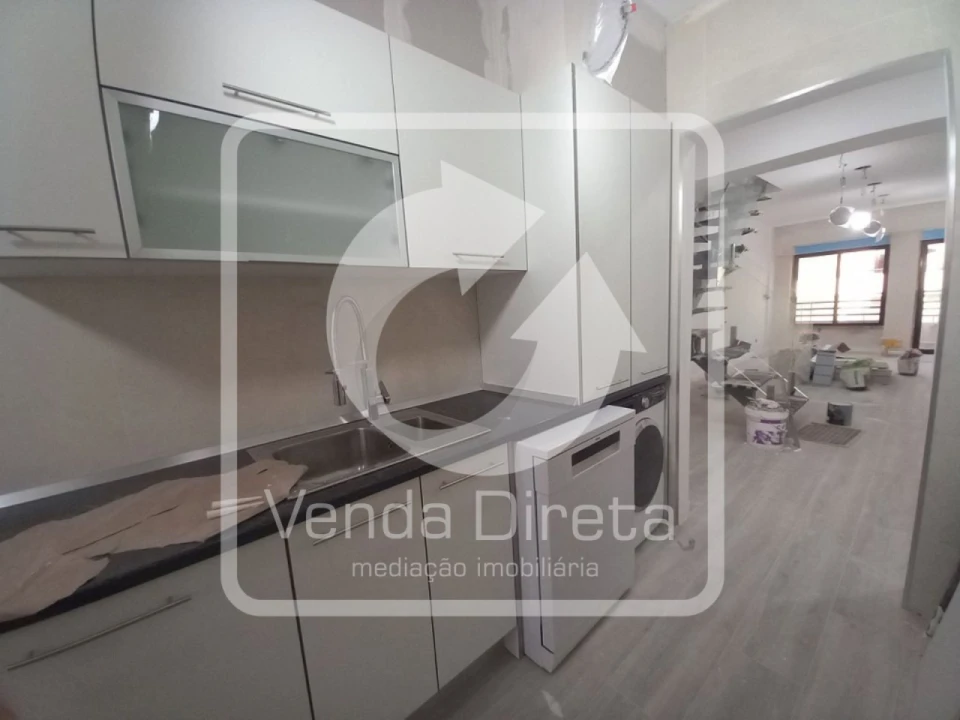 Apartamento T3 para Venda em Costa da Caparica Foto 17