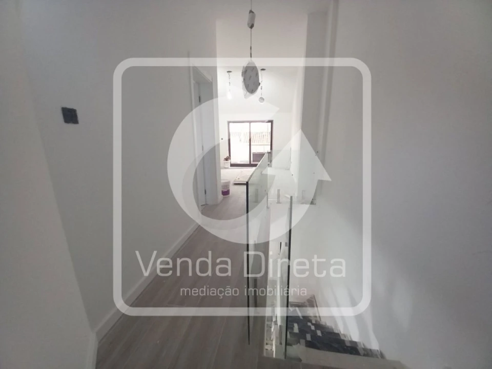 Apartamento T3 para Venda em Costa da Caparica Foto 32