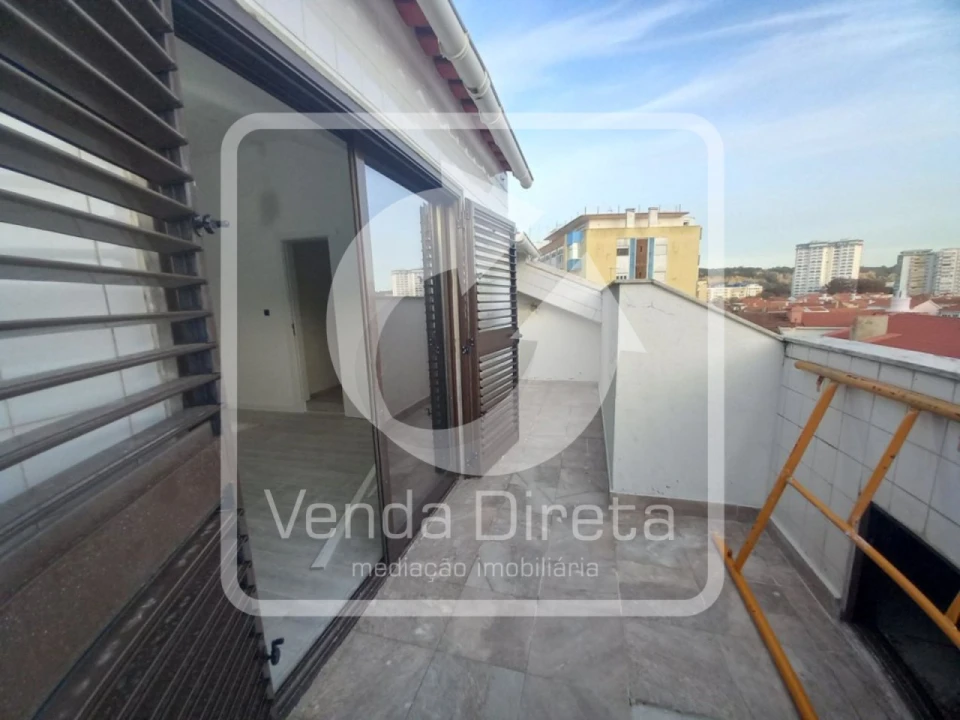 Apartamento T3 para Venda em Costa da Caparica Foto 40
