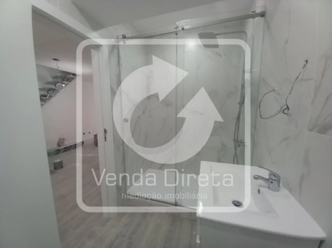 Apartamento T3 para Venda em Costa da Caparica Foto 23