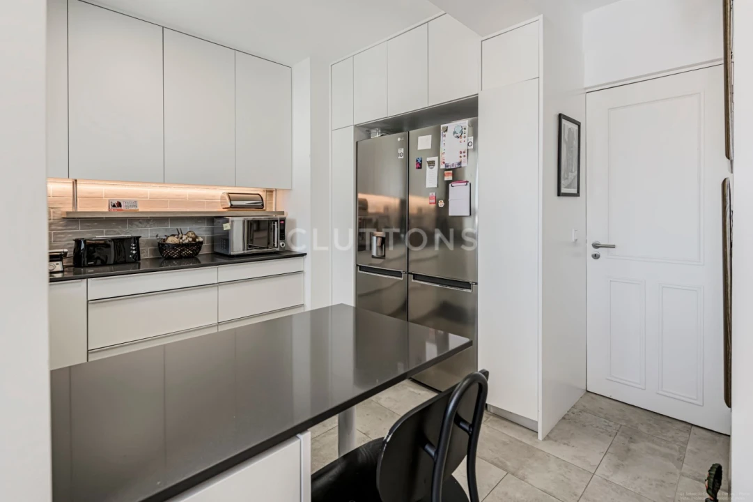 Apartamento T4 para Venda em Carcavelos e Parede Foto 11