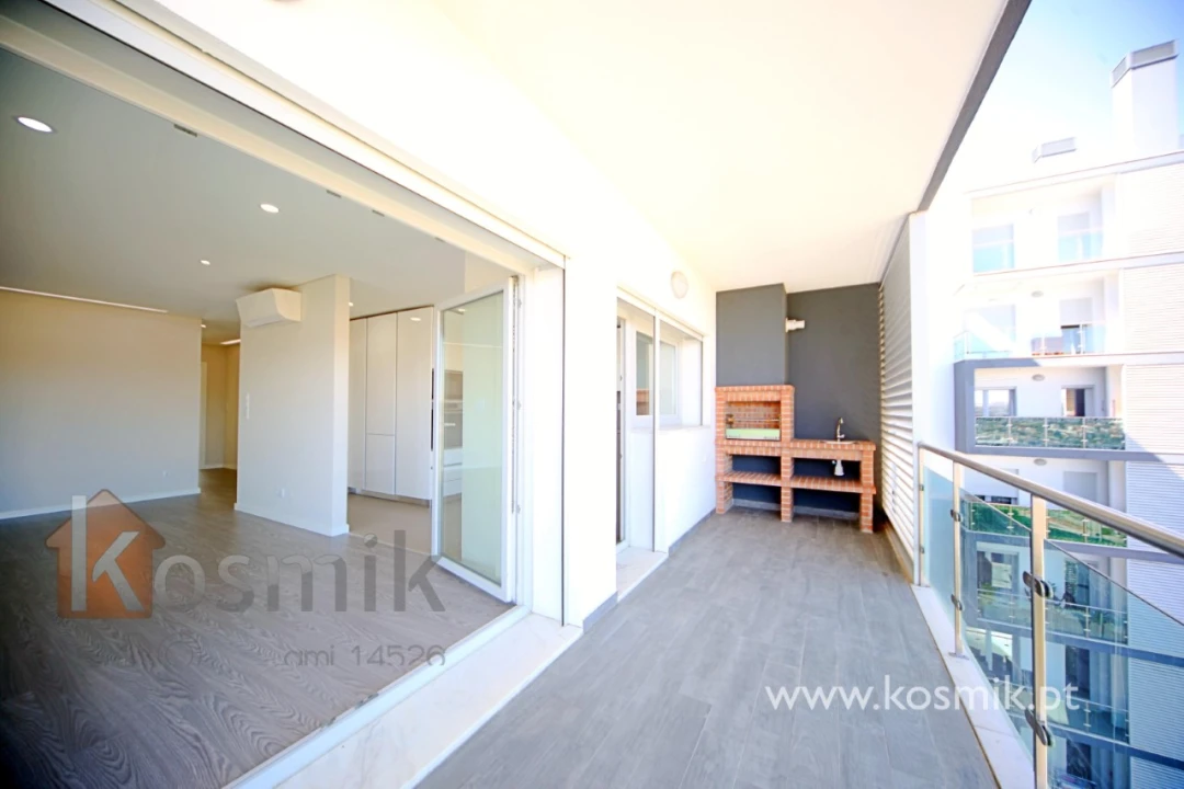 Apartamento T2 para Arrendamento em Póvoa de Santo Adrião e Olival Basto Foto 13