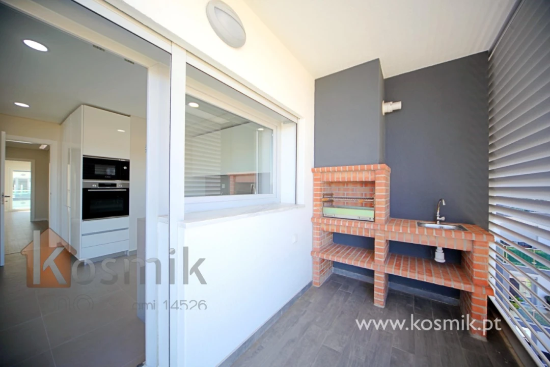 Apartamento T2 para Arrendamento em Póvoa de Santo Adrião e Olival Basto Foto 21