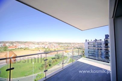 Apartamento T2 para Arrendamento em Póvoa de Santo Adrião e Olival Basto