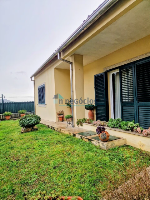 Moradia T3 para Venda em Nogueira do Cravo e Pindelo