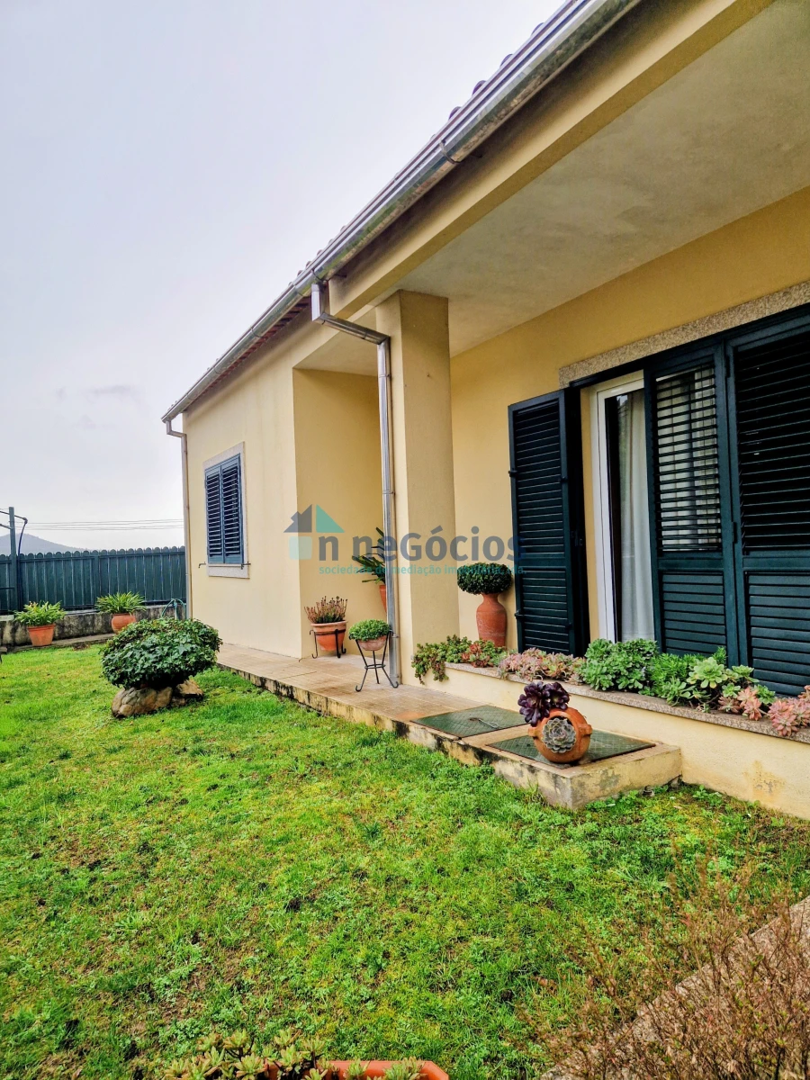 Moradia T3 para Venda em Nogueira do Cravo e Pindelo
