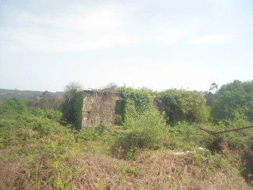 Moradia T0 para Venda em Sapardos