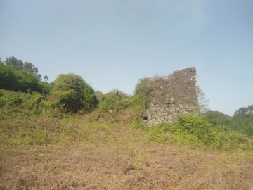 Moradia T0 para Venda em Sapardos