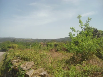 Moradia T0 para Venda em Sapardos