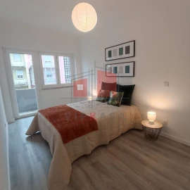 Apartamento T3 para Venda em Benfica