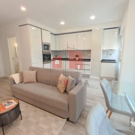 Apartamento T3 para Venda em Benfica