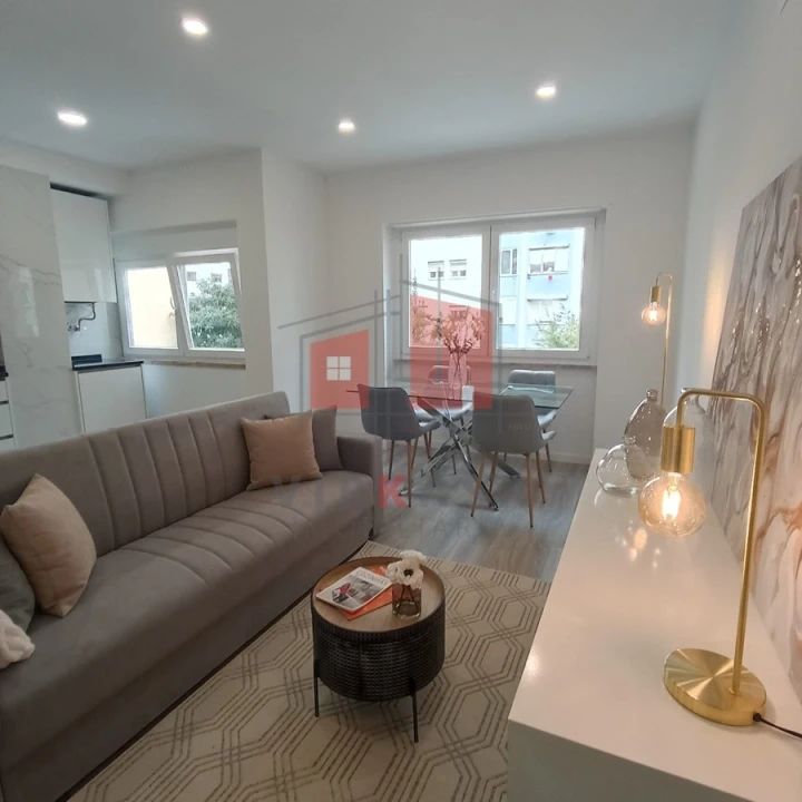 Apartamento T3 para Venda em Benfica Foto 2