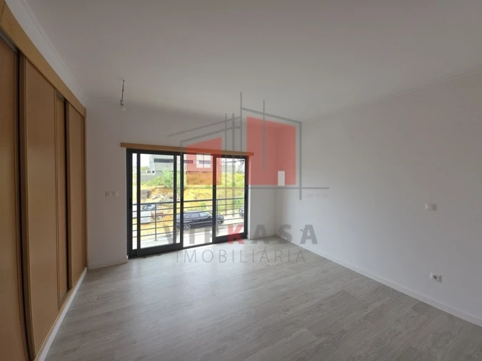 Moradia T5 para Venda em Laranjeiro e Feijó Foto 18