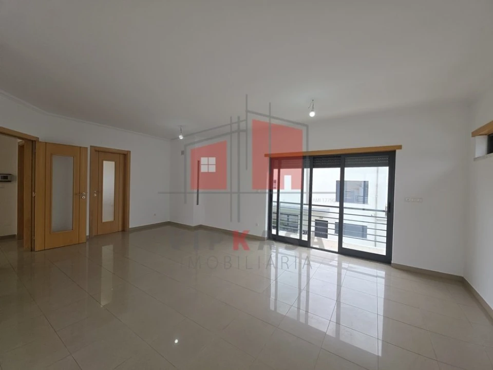 Moradia T5 para Venda em Laranjeiro e Feijó Foto 5