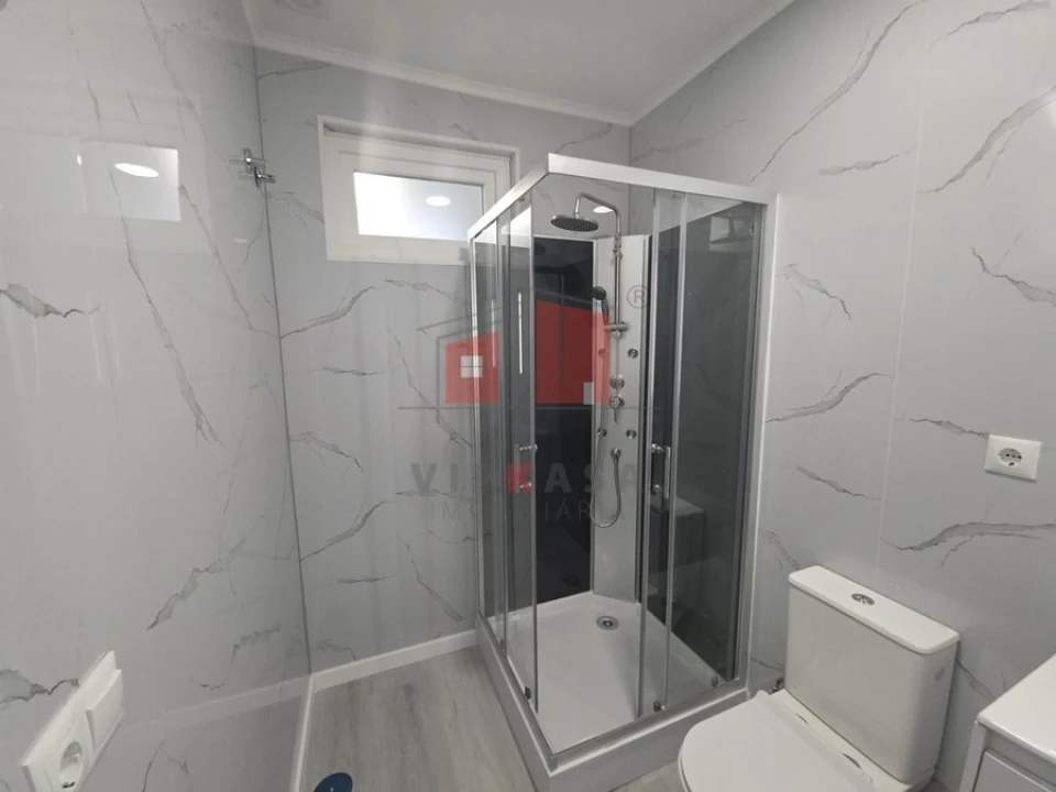 Apartamento T2 para Venda em Benfica Foto 9