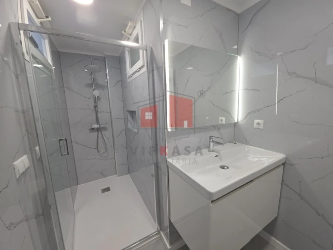 Apartamento T2 para Venda em Benfica Foto 13
