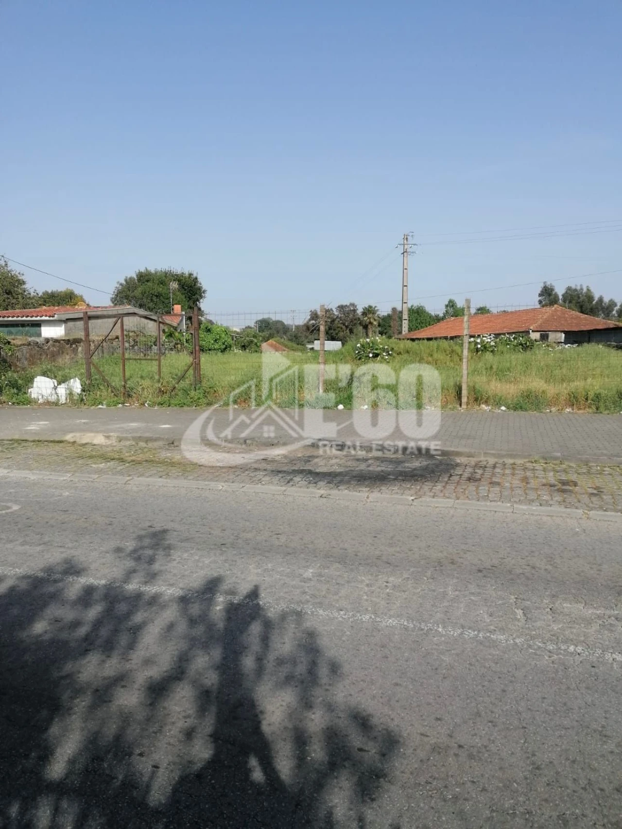 Terreno para Venda em Paços de Brandão Foto 3