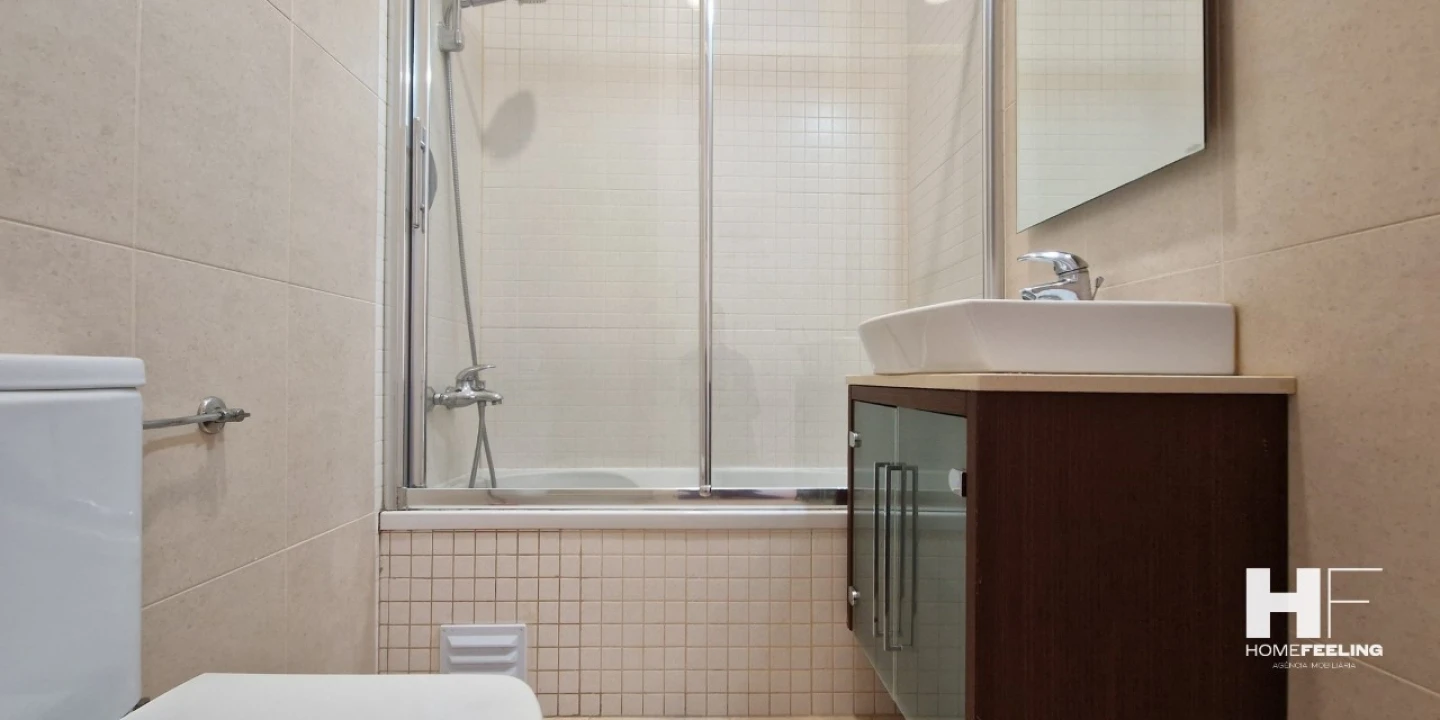 Apartamento T2 para Arrendamento em Arroios Foto 16