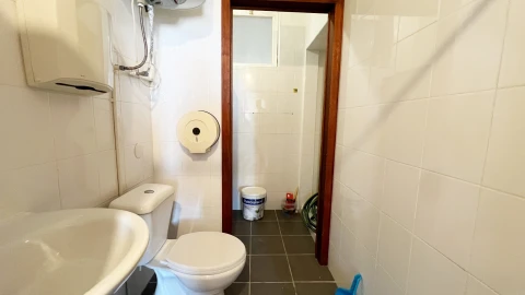 Loja para Venda em Vagos e Santo António