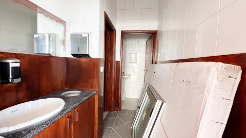 Loja para Venda em Vagos e Santo António