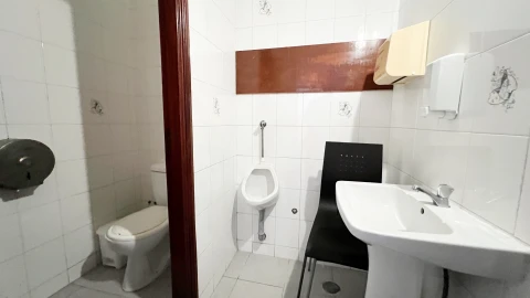 Loja para Venda em Vagos e Santo António