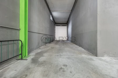 Armazém para Arrendamento em Celeirós, Aveleda e Vimieiro