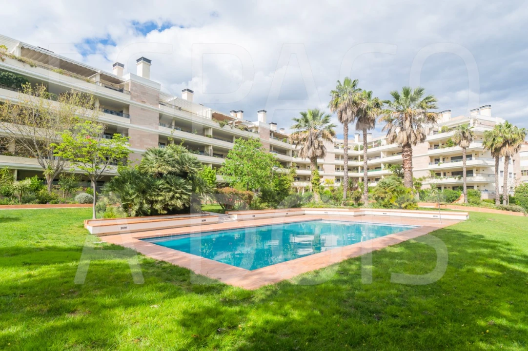 Apartamento T3 para Venda em Póvoa de Santa Iria e Forte da Casa Foto 1