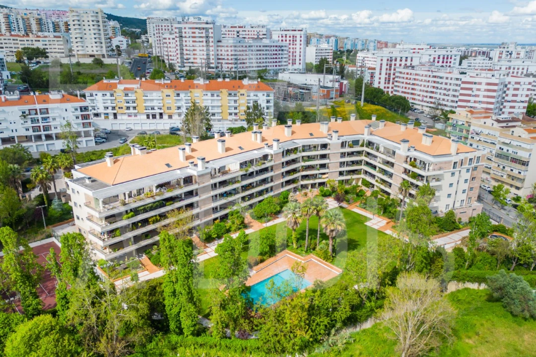 Apartamento T3 para Venda em Póvoa de Santa Iria e Forte da Casa Foto 2