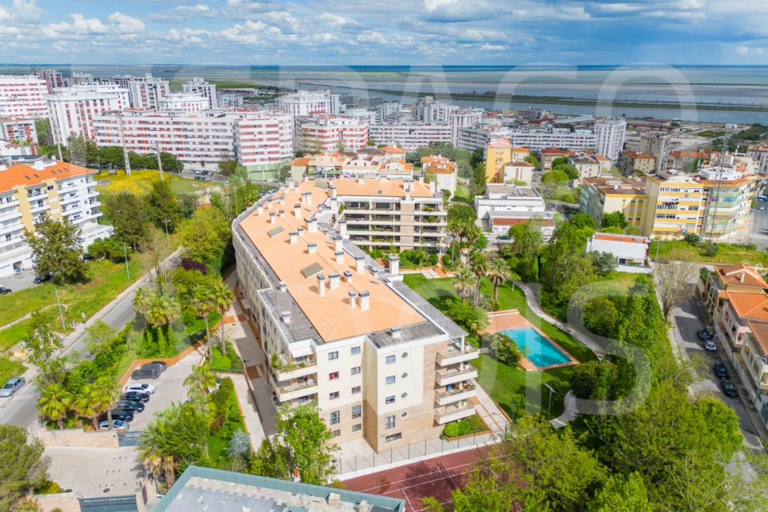 Apartamento T3 para Venda em Póvoa de Santa Iria e Forte da Casa Foto 5