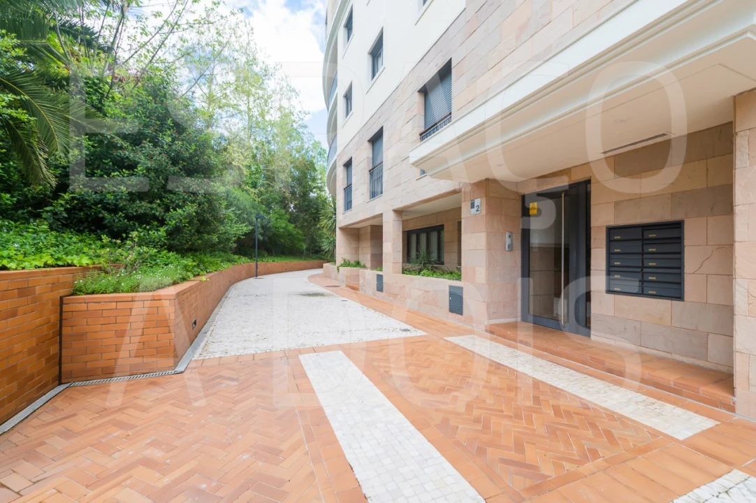 Apartamento T3 para Venda em Póvoa de Santa Iria e Forte da Casa Foto 14