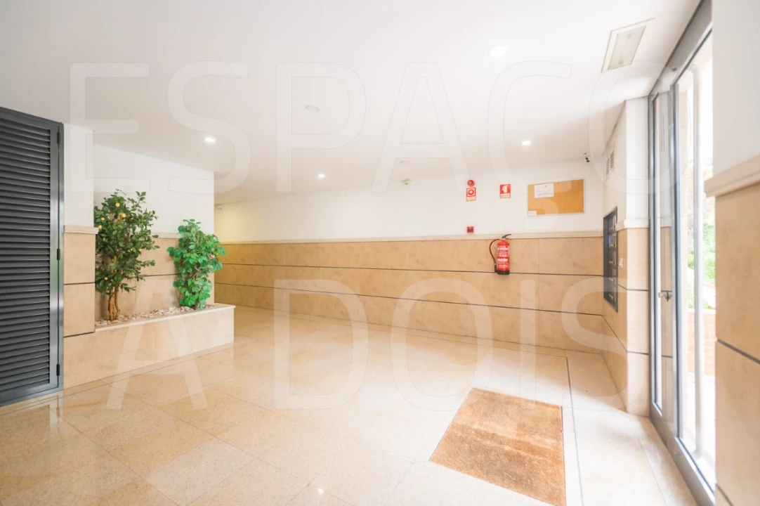 Apartamento T3 para Venda em Póvoa de Santa Iria e Forte da Casa Foto 16