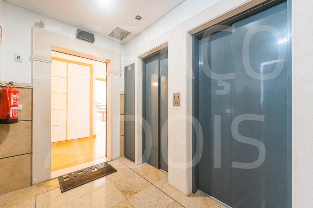 Apartamento T3 para Venda em Póvoa de Santa Iria e Forte da Casa Foto 17