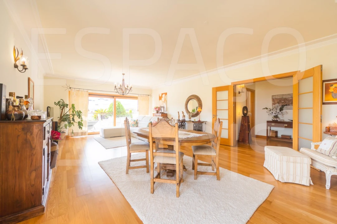 Apartamento T3 para Venda em Póvoa de Santa Iria e Forte da Casa Foto 23