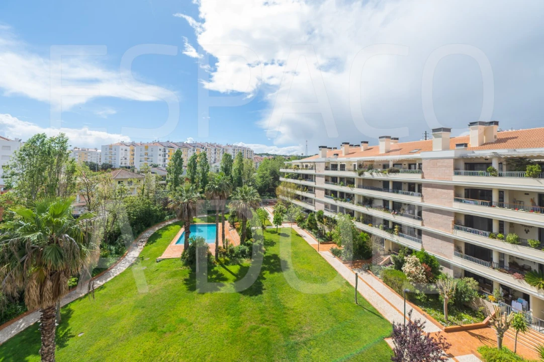 Apartamento T3 para Venda em Póvoa de Santa Iria e Forte da Casa Foto 30