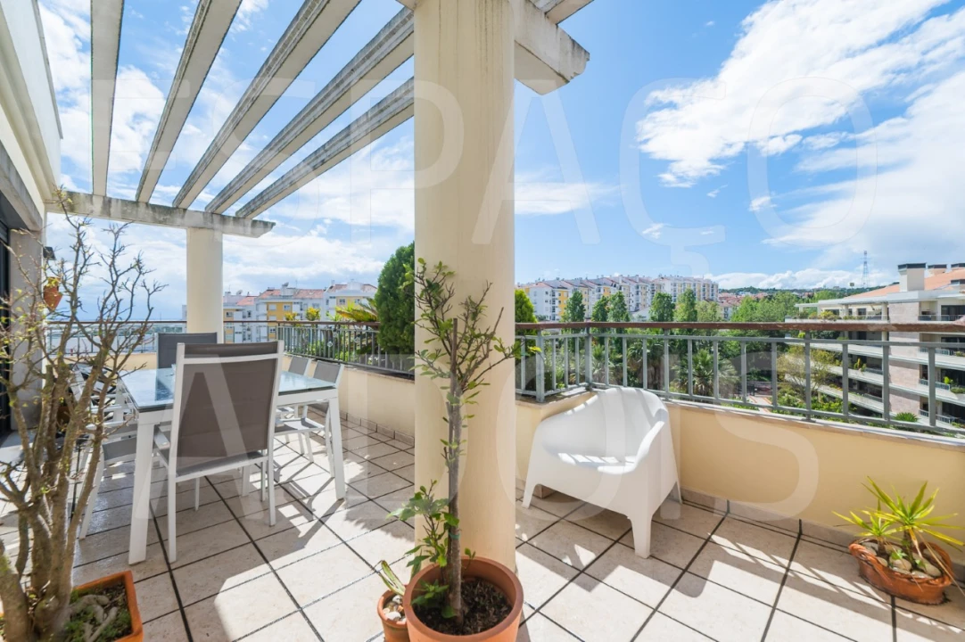 Apartamento T3 para Venda em Póvoa de Santa Iria e Forte da Casa Foto 45