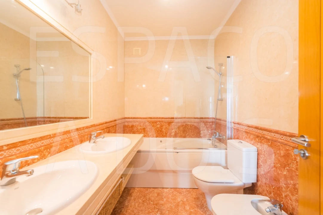 Apartamento T3 para Venda em Póvoa de Santa Iria e Forte da Casa Foto 60