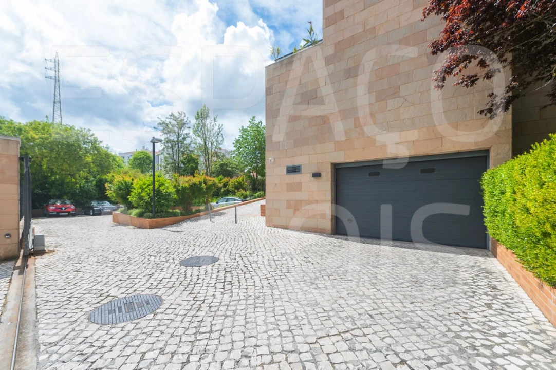 Apartamento T3 para Venda em Póvoa de Santa Iria e Forte da Casa Foto 92