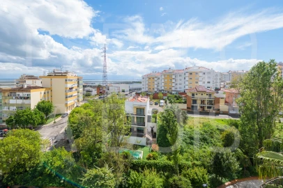 Apartamento T3 para Venda em Póvoa de Santa Iria e Forte da Casa