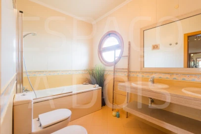 Apartamento T3 para Venda em Póvoa de Santa Iria e Forte da Casa