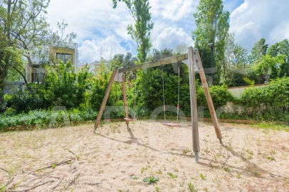 Apartamento T3 para Venda em Póvoa de Santa Iria e Forte da Casa